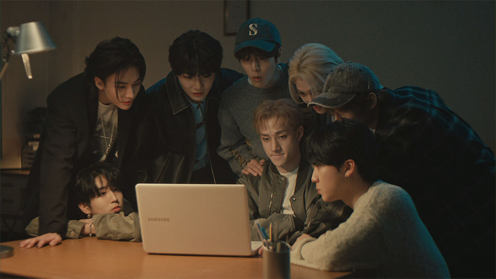 Stray Kids ＜樂-STAR＞ SKZFLIX